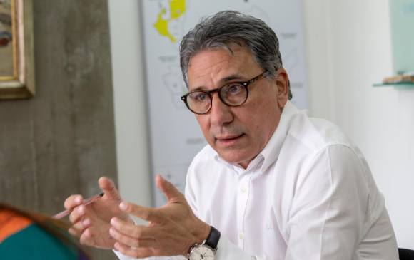 Juan Correa Mejía, secretario de Educación de Antioquia, explica los retos que tiene el departamento para garantizar la asistencia de los niños y jóvenes a clases. FOTO juan antonio Sánchez