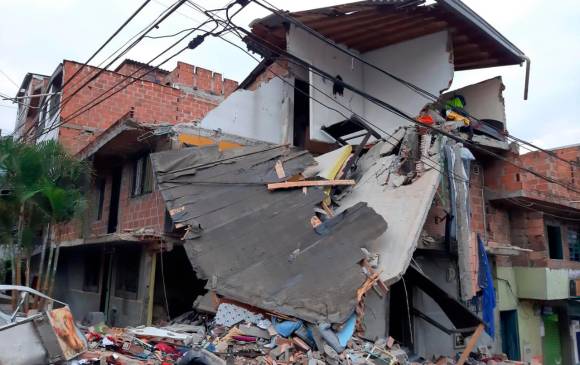 Explosión afecta varias viviendas en el barrio Robledo Kennedy