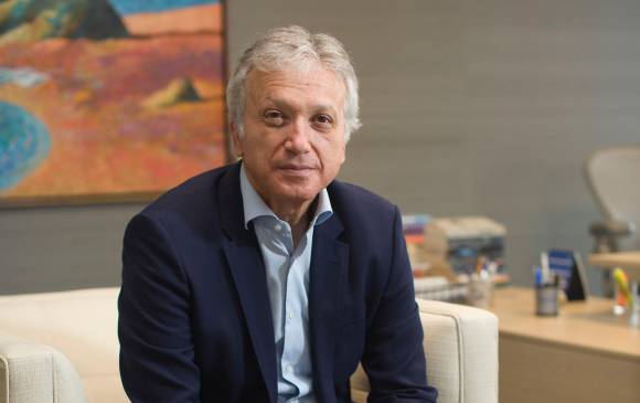 Gonzalo Pérez, presidente de Grupo Sura, aclaró los factores para evaluar la propuesta de Gilinski. FOTO Edwin Bustamante
