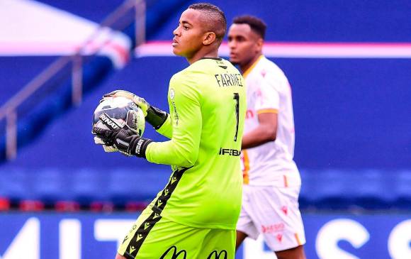 El portero venezolano Wuilker Faríñez es una de las figuras hoy del Lens francés. FOTO @RCLens