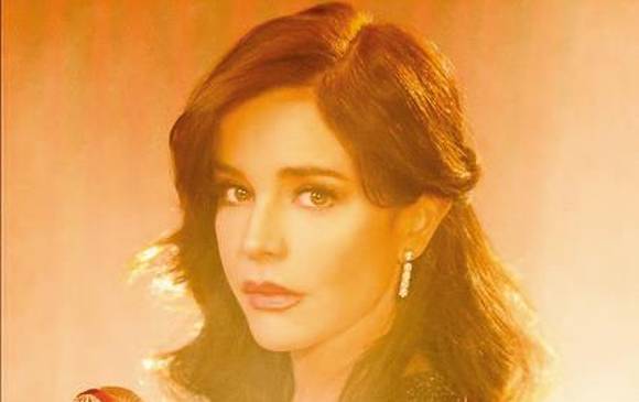 Flora Martínez lanza su nuevo proyecto musical Flora Martínez lanza su nuevo proyecto musical