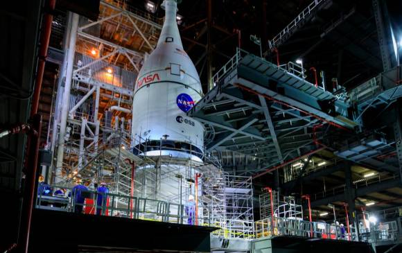 Posponen primera misión del programa que busca volver a la luna 