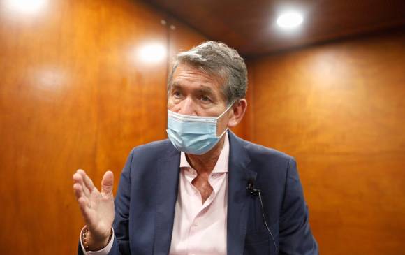 El ministro de Trabajo, Ángel Custodio Cabrera, defendió que el Decreto 1174 no es una reforma pensional y su propósito es proteger a los empleados del mercado informal. FOTO Camilo suárez