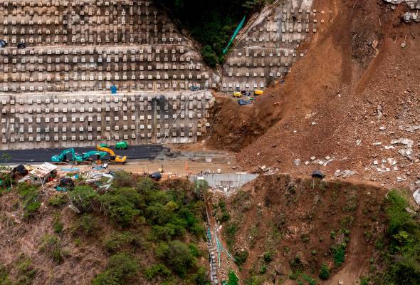 Afortunadamente la emergencia no dejó trabajadores de la obra lesionados, puesto que todos escucharon un traquido previo que los alertó de lo que iba a suceder. Foto: Camilo Suárez Echeverry