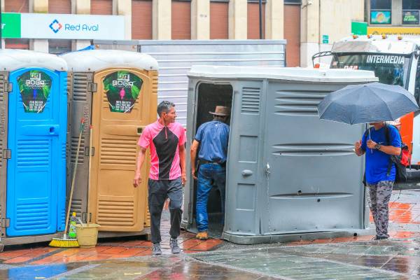 Hace poco más de un mes se instalaron los baños portátiles que se habían retirado el año pasado. Foto: Esneyder Gutiérrez 