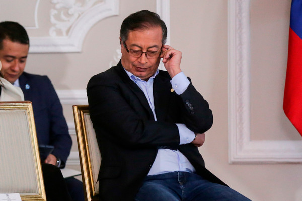 Según la más reciente encuesta Invamer, 48 % de los colombianos aprueba la gestión de Petro. FOTO: COLPRENSA