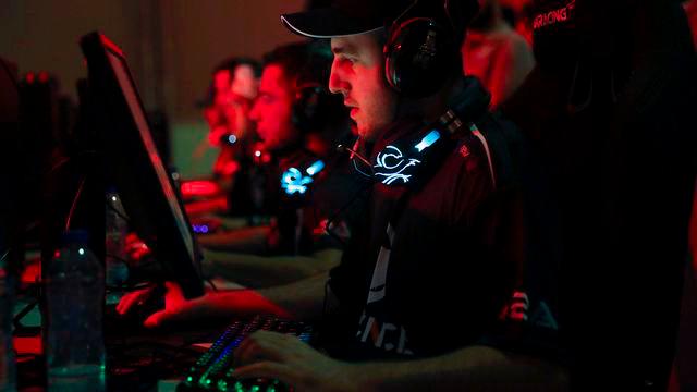 Hoy los videojuegos son un espacio de relajación y esparcimiento donde la sensación de control y logro genera la satisfacción que tal vez no se tiene en el resto del día. Foto: EFE