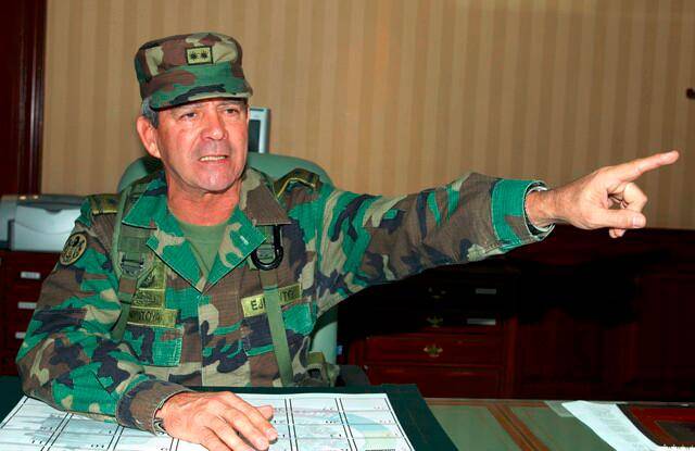Las víctimas de presuntos casos de falsos positivos han pedido más participación en la verdad por parte del general (r) Mario Montoya. FOTO: Colprensa