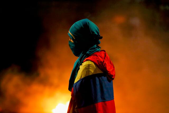La Oficina del Alto Comisionado para la Paz debe pedir la libertad de los de la Primera Línea ante los jueces de control de garantías. FOTO: Colprensa