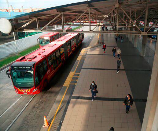 Los presuntos abusos habrían sido cometidos por un funcionario de la empresa de transporte. Foto: Colprensa