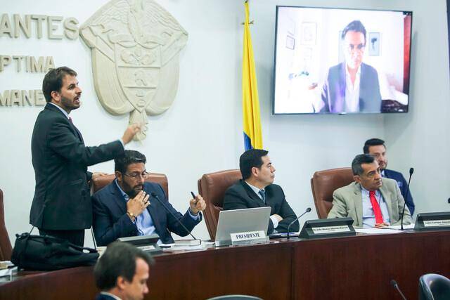 Se divide el partido de la U mientras se vota el articulado de la reforma a la salud. Foto: Colprensa. Se divide el partido de la U mientras se vota el articulado de la reforma a la salud. Foto: Colprensa.