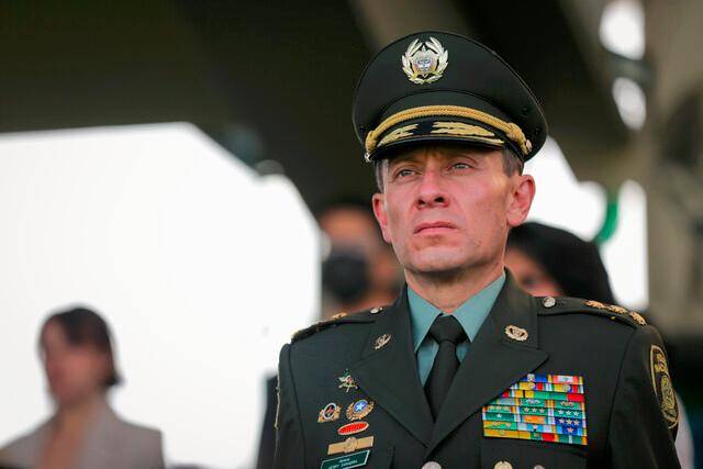 El director de la Policía, general Henry Sanabria, asegura que prefiere morir antes que renunciar a Dios, “nuestro señor”. FOTO Cortesía