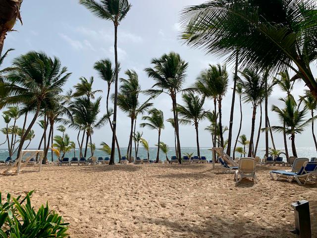 Punta Cana es un destino abierto a quien quiera visitarlo, tiene 32 kilómetros de playas de arena suave sembradas de palmeras y un mar de aguas claras y tranquilas. FOTOs isolda maría vélez h.