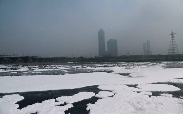 Los más preocupante es que el río proporciona más de la mitad del agua que se consume en Nueva Delhi, lo que representa una seria amenaza de salud para sus habitantes. Foto: Getty