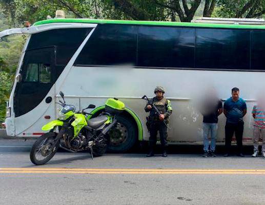 En este bus llevaban a los migrantes hacia Necoclí. Foto: Cortesía