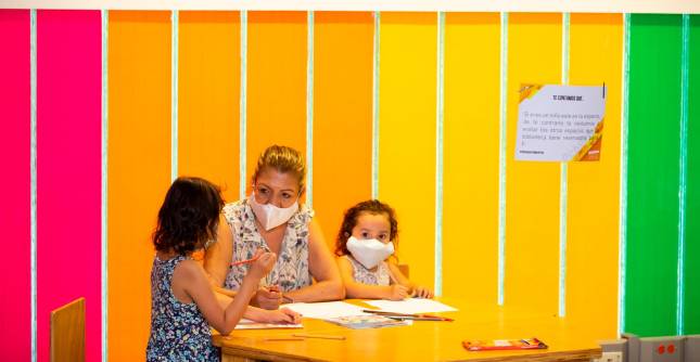 La literatura infantil fue uno de los géneros más solicitados en las bibliotecas. FOTO cortesía Comfenalco.