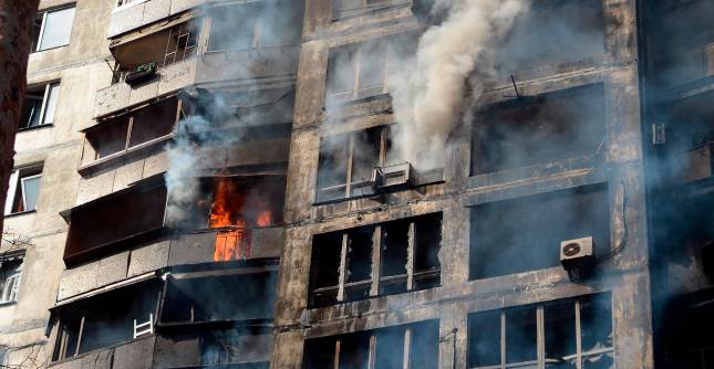Sviatoshyn es uno de los barrios más históricos de Kiev, capital de Ucrania. Varios de los edificios residenciales han padecido los estragos de las bombas caídas sobre las construcciones FOTO getty