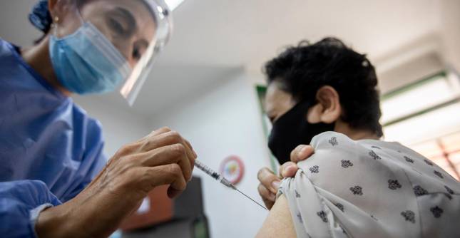 El director del Invima, Julio César Aldana, expresó que el veredicto podría tardarse menos de 10 días. Foto: Camilo Suárez. 