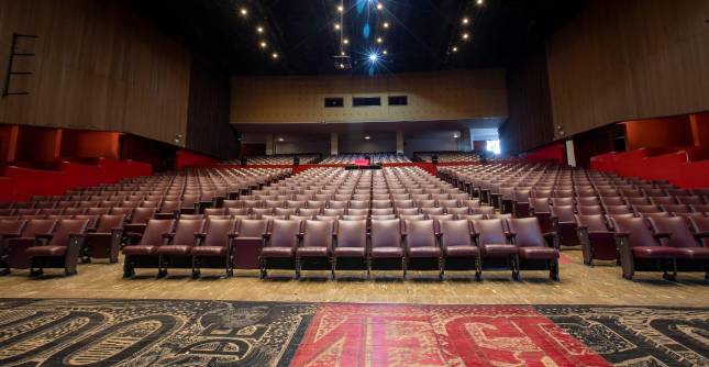 La reapertura será escalonada. Se espera que para abril todas las salas de teatro de la ciudad puedan abrir. El teatro Pablo Tobón tendrá esta noche, a las 7:00 p.m., un concierto de reactivación. FOTO Edwin Bustamante Restrepo