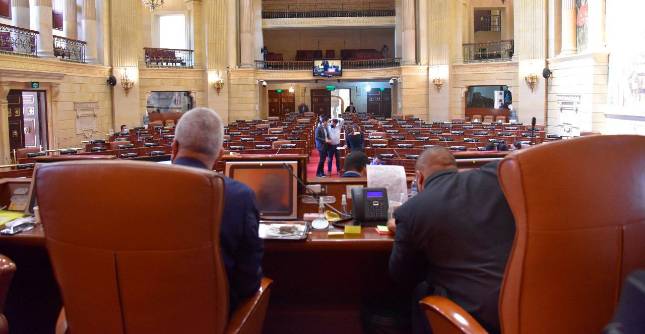 El aumento de 2020 de los congresistas fue del 5,12 %, según el decreto firmado por el presidente Duque. FOTO COLPRENSA