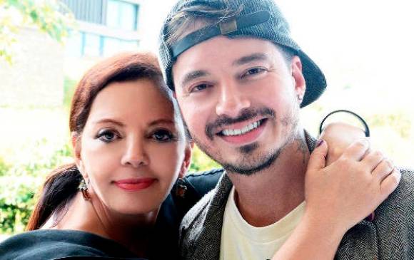 Mamá de J Balvin presenta mejoría: bajó sedación y asistencia de oxígeno