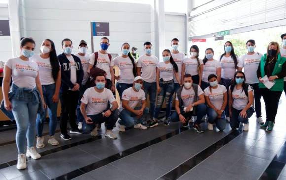 Los profesionales de la salud, voluntarios e integrantes de la Misión Colombia, arribaron al hospital La María para apoyar la lucha contra el virus. FOTO CORTESÍA