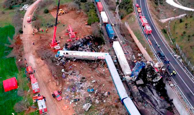 El choque de trenes se dio el pasado martes. FOTO: EFE
