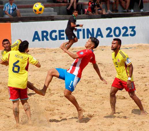 Todo el cuerpo técnico y cinco jugadores de la Selección Colombia de Fútbol Playa que clasificó al Mundial son antioqueños. FOTO<b><span class="mln_uppercase_mln"> cortesía</span></b>