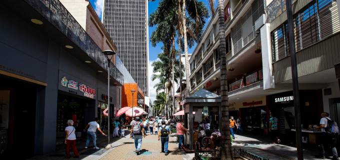 Mañana el periódico incluirá la nueva edición de la revista Visión estratégica.FOTO Jaime Pérez