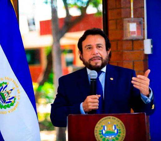 El vicepresidente Félix Ulloa asevera que el 90% de los salvadoreños aceptan el régimen con el que se está combatiendo a las pandillas. FOTO: Tomada de Twitter del Vicepresidente