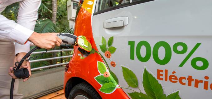 EPM proyecta que, para 2028, por lo menos el 2.5 % de los vehículos del Valle de Aburrá sean eléctricos conectables. FOTO Juan Antonio Sánchez