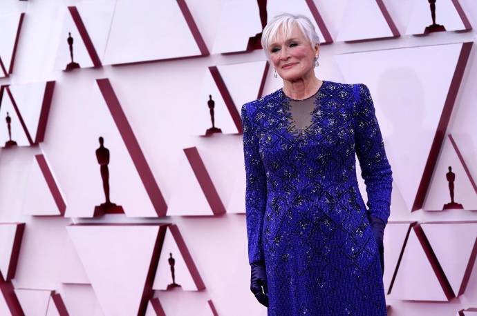 Glenn Close también escogió el azul. Es una de las nominadas. FOTO EFE