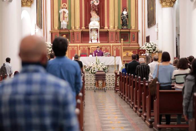 Jaramillo nació en Pueblorrico (Antioquia) y vivió gran parte de su vida en Medellín, ciudad donde murió el viernes 10 de septiembre, pocos días después de su cumpleaños. FOTO Carlos Velásquez