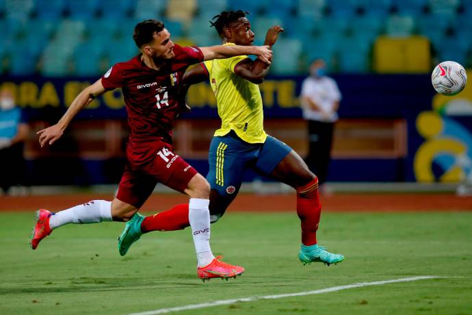Los dirigidos por Reinaldo Rueda generaron múltiples opciones de gol, pero el portero Wuilker Fariñez evitó el festejo tricolor. Foto: Getty