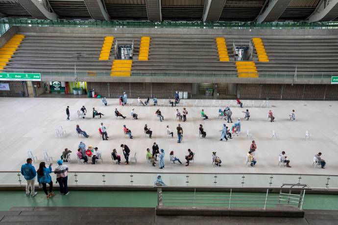 La Alcaldía comunicó que el nuevo puesto del coliseo de voleibol (Carrera 70 # 48 - 273. Interior 10) comenzó a funcionar este jueves, a partir del mediodía. Foto: Edwin Bustamante