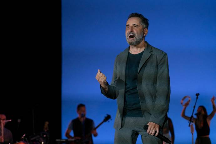 Fue un repaso por los éxitos de Jorge Drexler y su nueva música. FOTO Cortesía Marcela Gómez @lmchela y @teatrometropolitano