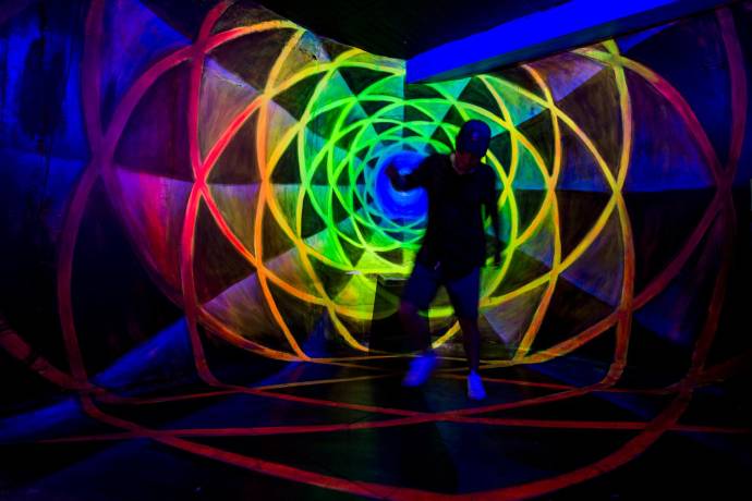 El movimiento hip hop ha establecido su manifestación estética y plástica del graffiti como transformador de las calles en Medellín. Foto: Julio César Herrera