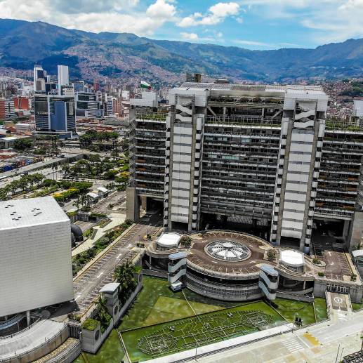 Para no verse afectados, los clientes y usuarios de EPM deberán adelantar sus trámites ante la entidad los primeros días de la semana. FOTO JUAN ANTONIO SÁNCHEZ