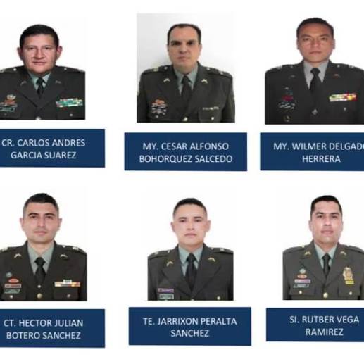Los capturados deberán responder antes la Justicia Penal Militar por siete cargos penales. Foto: Policía Nacional