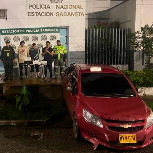 En este carro se movilizaban los capturados con el ciudadano israelí y con base en las características y la placa original del automotor ya se está investigando si tiene que ver con la muerte del sueco británico. <b><span class="mln_uppercase_mln"> </span></b>FOTO<b><span class="mln_uppercase_mln"> cortesía</span></b>