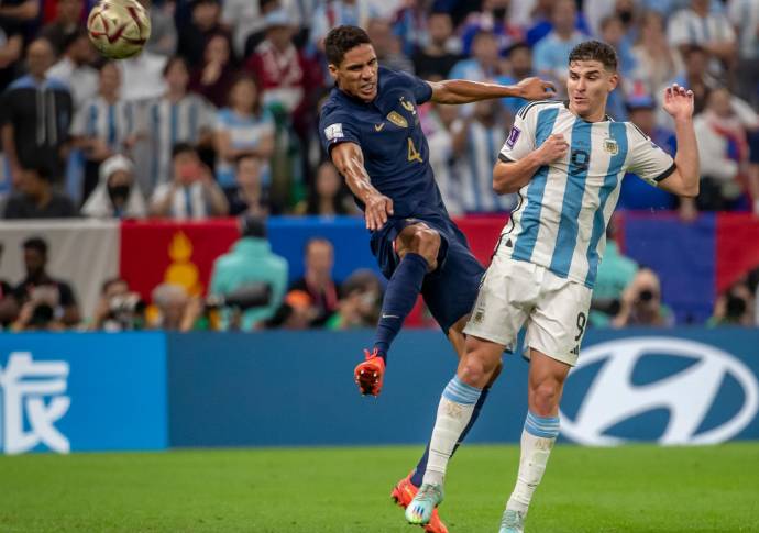 La selección francesa luchó hasta el final gracias al triplete que marcó Mbapeé. Foto : Juan Antonio Sánchez 
