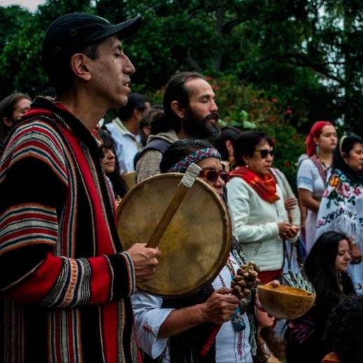 Con rituales y canciones, los miembros de Cantoalagua celebra el día mundial del Agua. Foto: Colprensa.