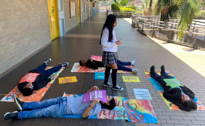 Con cuentos y arte explican en los colegios el Informe Final del conflicto armado