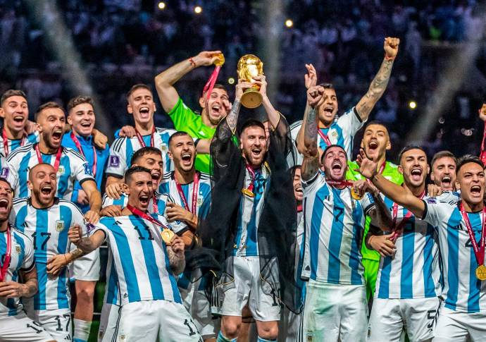 Messi, de 35 años de edad, nunca dejó de soñar y logró para su país el título mundial. Es el tercero en la historia de Argentina, tras los logrados en 1978 y 1986. Foto: JUAN ANTONIO SÁNCHEZ.
