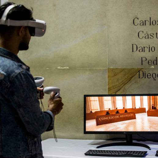 En la foto, alguien “navegando” dentro del recinto virtual del Concejo de Medellín. <b><span class="mln_uppercase_mln"> </span></b>FOTO<b><span class="mln_uppercase_mln"> julio césar herrera</span></b>