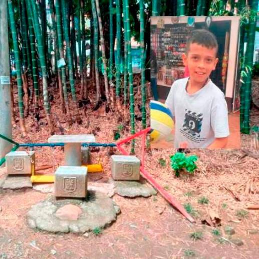 El alcalde Quintero aseguró que esta estructura fue ataque de vandalismo, algo que desvirtúan los familiares de Juan Manuel Bernal (detalle) y la comunidad en general. FOTOS: CORTESÍA