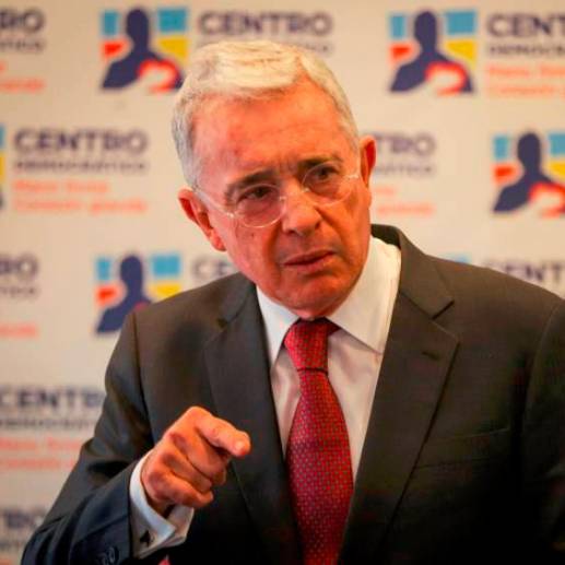 Organización no gubernamental internacional, dice en un informe que Alvaro Uribe Vélez es inocente de todo lo que se le acusa. Foto: Colprensa