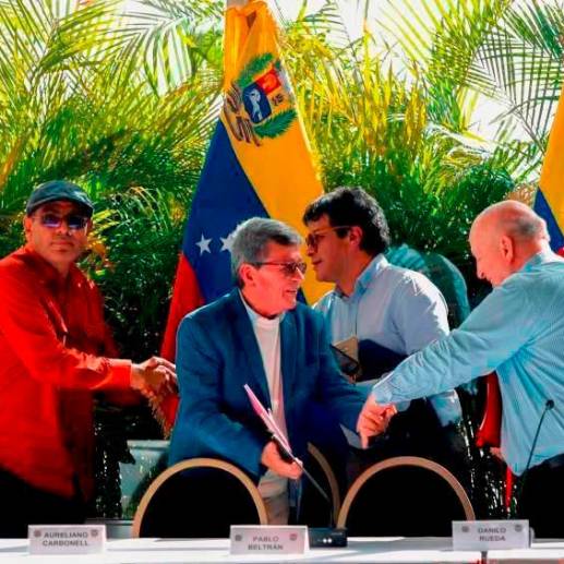 Esta es una imagen de la Mesa de Negociación entre el Gobierno Petro y el ELN. FOTO: AFP
