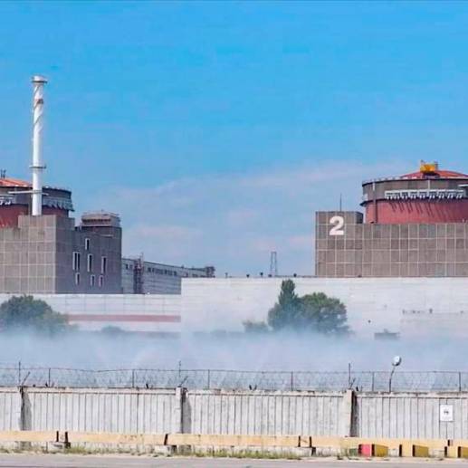 La planta tuvo que ser desconectada tras el impacto de misiles rusos cerca a ella. FOTO EFE 