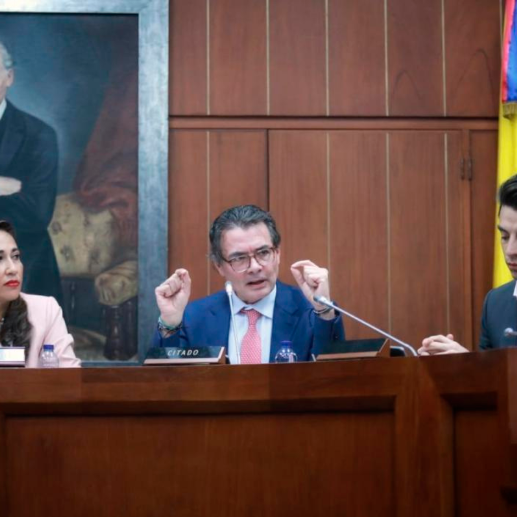 El relevo de Alejandro Gaviria del Ministerio de Educación desató críticas contra el Gobierno en el Congreso y se plantea que no es posible que un ministro cuestione a Petro. FOTO CORTESÍA